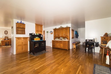 Welcome to a rare and remarkable property that combines country - photo 59
