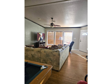 Beautifully maintained, furnished 3-bedroom, 2.5-bath waterfront - photo 4