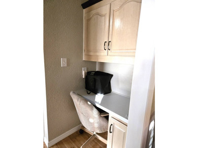 Beautifully maintained, furnished 3-bedroom, 2.5-bath waterfront - photo 5