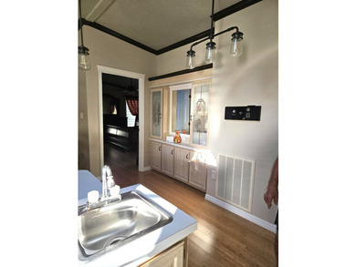 Beautifully maintained, furnished 3-bedroom, 2.5-bath waterfront - photo 8
