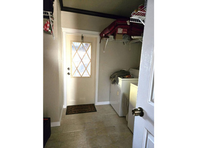 Beautifully maintained, furnished 3-bedroom, 2.5-bath waterfront - photo 9