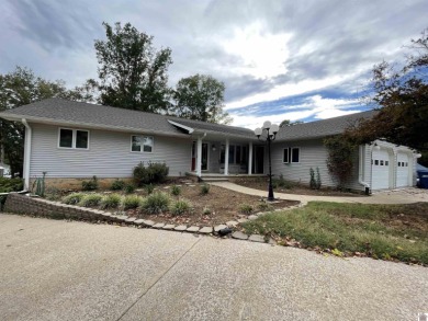 Lake Barkley Home For Sale in Cadiz Kentucky