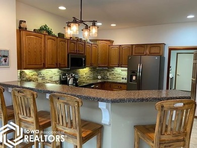 The Perfect Blend of Town and Country Living! This spacious - photo 8