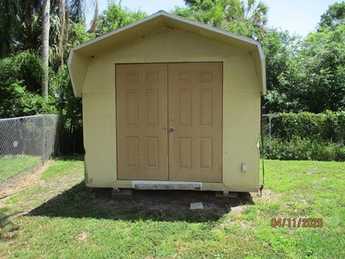 ~ LAKE OKEECHOBEE ACCESS- CHARMING 4 bedroom 2 bathroom CBS home - photo 6