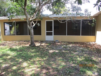 ~ LAKE OKEECHOBEE ACCESS- CHARMING 4 bedroom 2 bathroom CBS home - photo 10