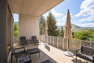 Experience luxury mountain living in this stunning Ketchum home - photo 4