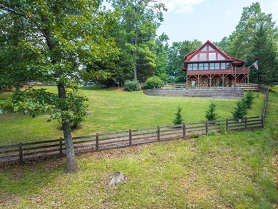 Welcome to 225 Skyland Trail where mountain tranquility meets - photo 4