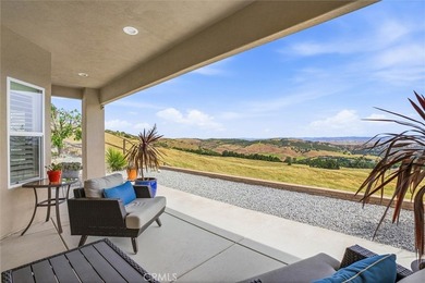 Single-level living, panoramic hill views, privacy, and - photo 37