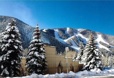 Lake Home For Sale in Ketchum, Idaho