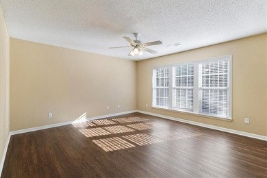 Discover your dream home in Woodstock, Georgia! This stunning - photo 16