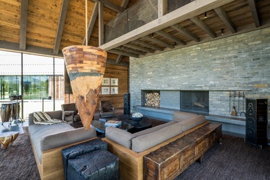 This bespoke dwelling is simple, authentic, and elegantly - photo 6