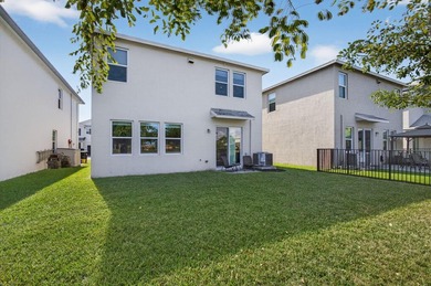This beautifully maintained 3-bedroom, 2.5-bath home offers - photo 35