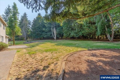 Welcome to Tanglewood Estates! From the impressive entry way to