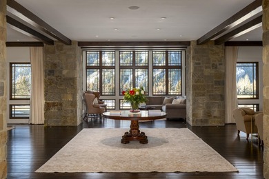 This one-of-a-kind 3.5-acre elevated estate offers 360-degree - photo 9