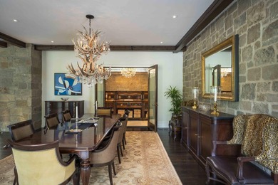 This one-of-a-kind 3.5-acre elevated estate offers 360-degree - photo 10