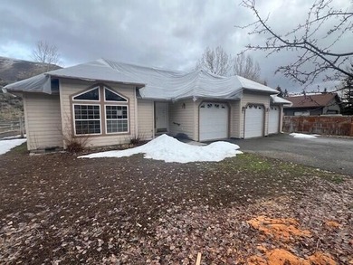 Big Wood River Home For Sale in Bellevue Idaho