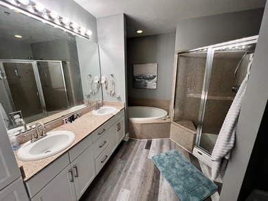 Welcome to Penthouse #2132 on the top floor of Laketown Wharf - photo 12