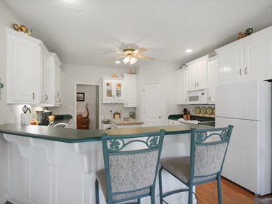 Perfectly positioned along the Southern Gayles Golf Course - photo 12