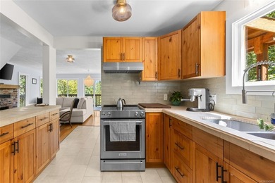 Welcome to 1670 West Shawnigan Lake Rd, Nestled on a lush - photo 15