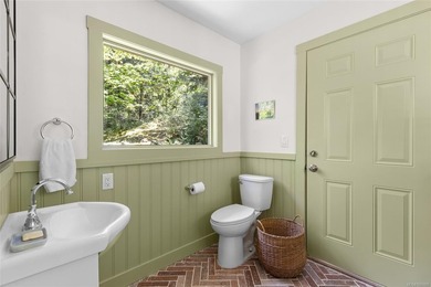 Welcome to 1670 West Shawnigan Lake Rd, Nestled on a lush - photo 19