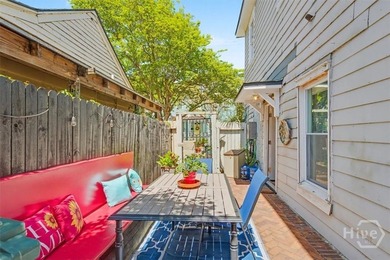 Charming duplex located in Savannah's Landmark Historic District - photo 29