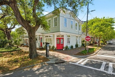 Charming duplex located in Savannah's Landmark Historic District - photo 32