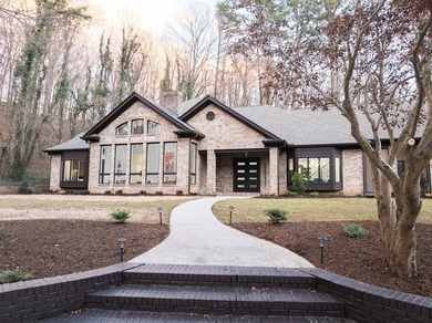 Discover this completely remodeled 5-bedroom, 4.5-bath home that - photo 3