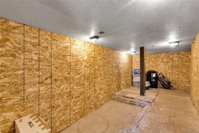 Welcome to 1670 West Shawnigan Lake Rd, Nestled on a lush - photo 33