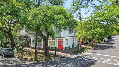 Charming duplex located in Savannah's Landmark Historic District - photo 33
