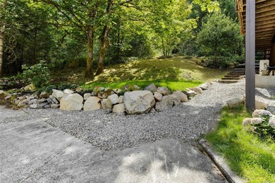 Welcome to 1670 West Shawnigan Lake Rd, Nestled on a lush - photo 38