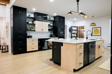 Discover this completely remodeled 5-bedroom, 4.5-bath home that - photo 10