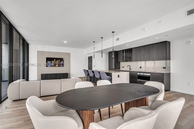 Experience luxury resort-style living in this furnished corner - photo 9