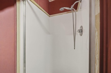 Welcome home to this beautifully maintained, light-filled - photo 14