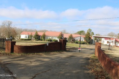 6,451 sf 3 bedroom, 3 bath home situated on 5.4 acres of land - photo 3