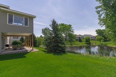 Single-level living with water views and a walk-out basement! - photo 38