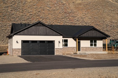 Big Wood River Home For Sale in Bellevue Idaho