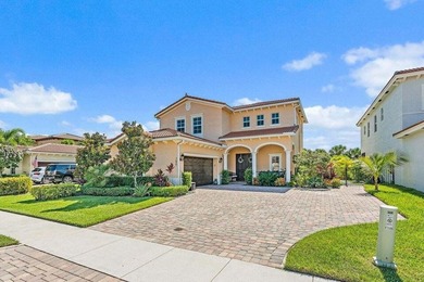 Quietly tucked away from the highway on a premium lakefront lot - photo 6