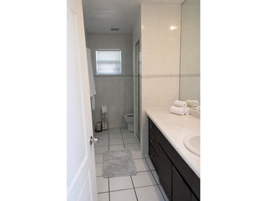 Open-Concept Pool Home with private 4th Bedroom suite No HOA! - photo 18
