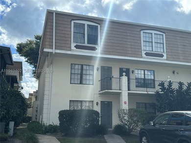 Enjoy comfortable, low-maintenance living in this two-story - photo 23