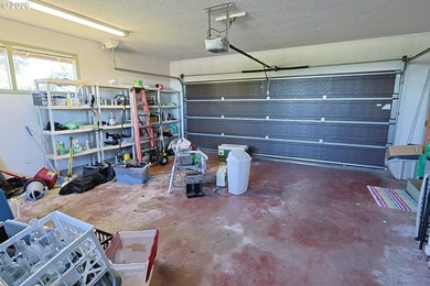 BAY VIEW - 3904 Sq Ft home on a 100 X 112 lot with a circular - photo 24