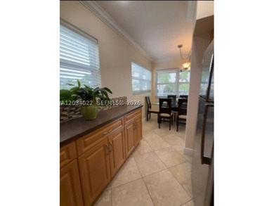 Great location in the Golden Isle subdivision with a security - photo 6