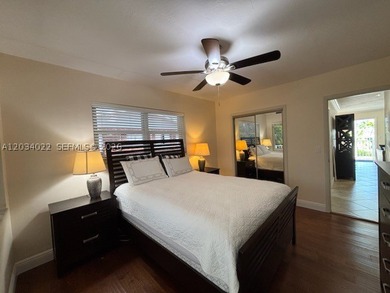 Great location in the Golden Isle subdivision with a security - photo 9