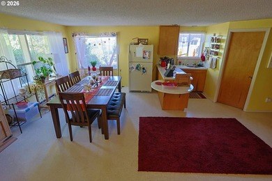 BAY VIEW - 3904 Sq Ft home on a 100 X 112 lot with a circular - photo 29