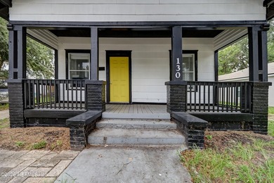 Charming and full of character, this adorable bungalow is ready - photo 30