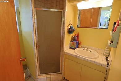 BAY VIEW - 3904 Sq Ft home on a 100 X 112 lot with a circular - photo 35