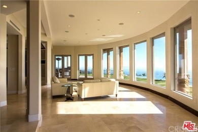 Gorgeous Mediterranean Styled mansion in Malibu overlooking a - photo 7