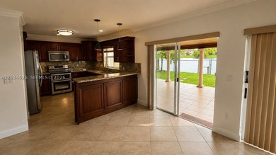 BEAUTIFUL 2 STORY HOME IN THE LAKE WITH NICE PATIO! IN THE - photo 6