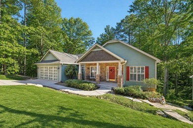 Tucked within the lush, amenity-rich Lake Arrowhead gated - photo 1