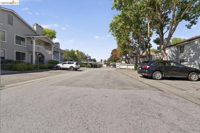 What an opportunity!! Come and see this one bedroom condo in - photo 3