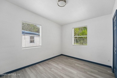 Completely remodeled and move in ready, this 4 bedroom, 2 - photo 20